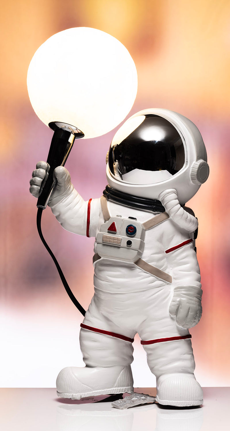 THE GRANGE COLLECTION ASTRONAUT LAMP
