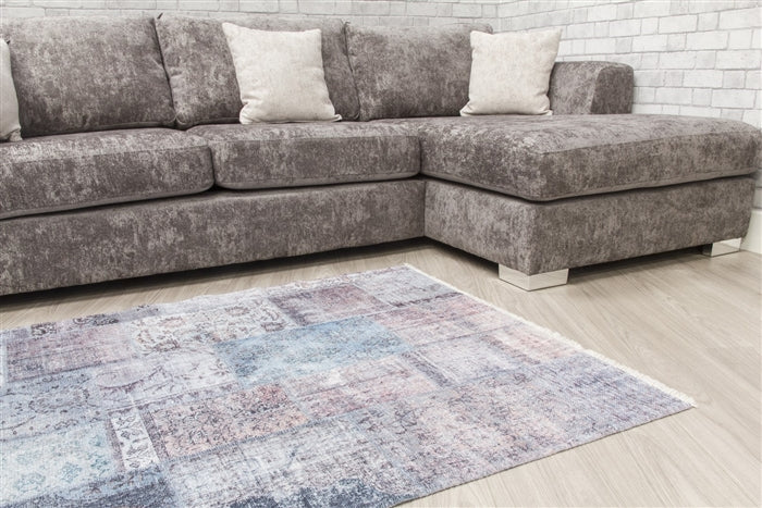 Multi-coloured pastels rug 